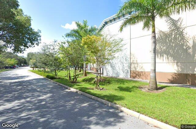 Street View of Open Padel Club by Lasaigues